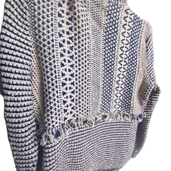 Chicos tan/ navy wovrn draped open front cardigan with fringe detail sz 1 - Picture 6 of 7